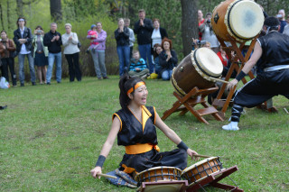 Москва, японский сад, барабаны тайко, 1 мая 2012